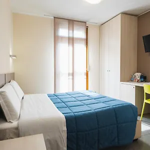 parini-hotel.it-lombardy.com/